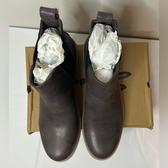 NIB SEVEN 7 FOOTWEAR BILLIE CHELSEA BOOT IN COLOR BRONZE SIZE 9 - Picture 10 of 12